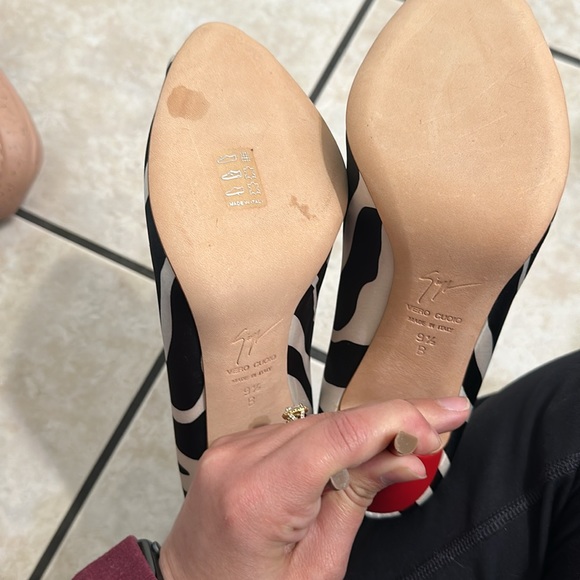 New! never worn! - Picture 3 of 6